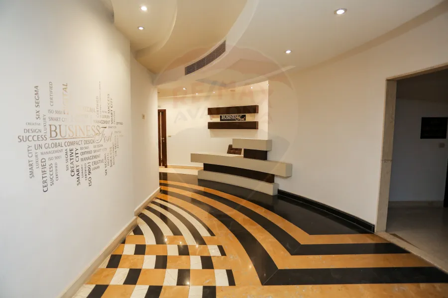 مقر اداري للايجار 65 م لوران (علي الترام مباشر)