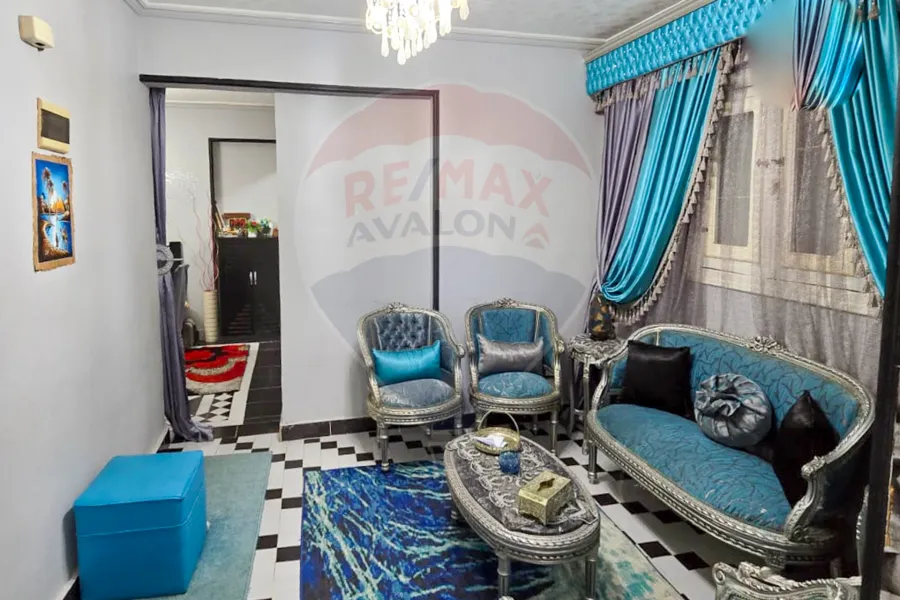 شقة للبيع 90 فلمنج (بجوار مستشفى المبرة)