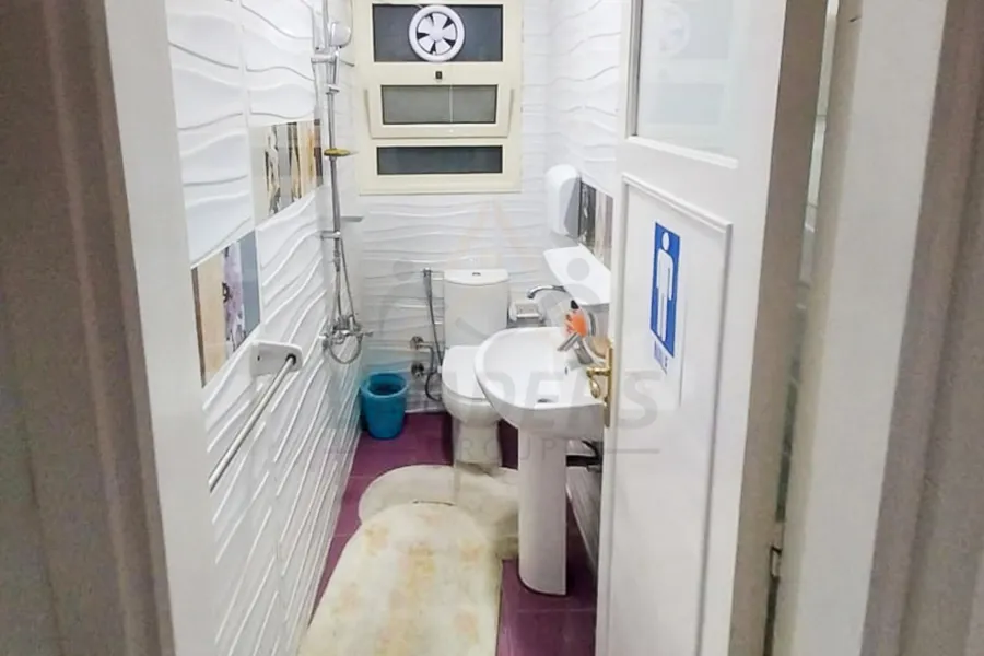 شقة للايجار 200 م رشدي (ش ابو قير)