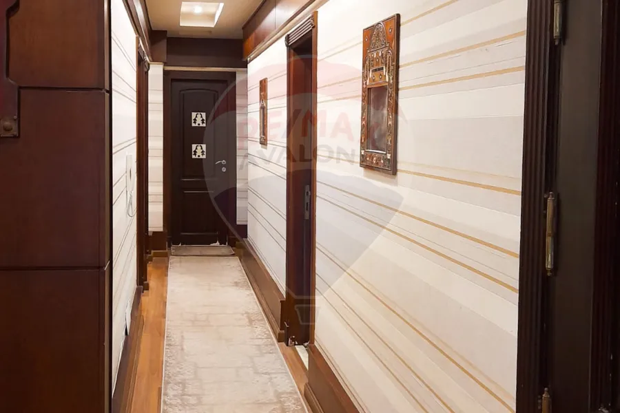 شقه للبيع  210 م السرايا ( تاني نمره من البحر )