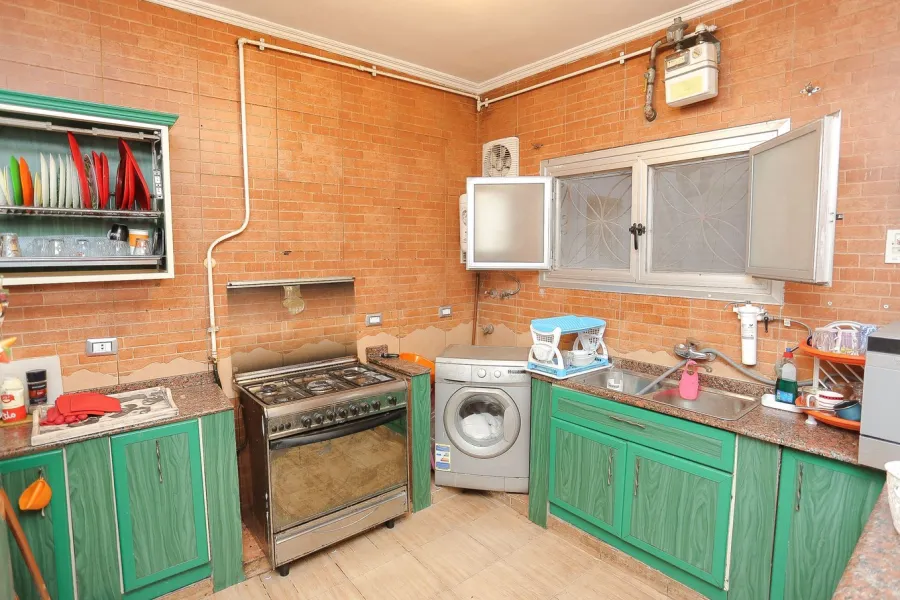 شقة للبيع 180م سابا باشا - بين الترام و ش أبو قير