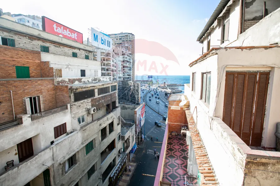 شقة للبيع 330 م جليم (تري البحر مباشرة)