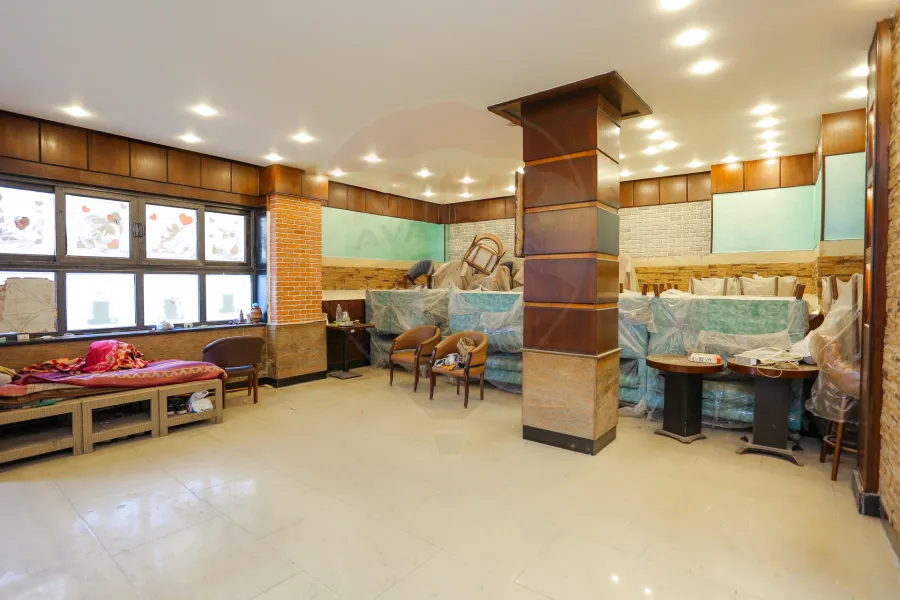 Store for sale 423 m + Mizzane 70 m Al-Mansheya (Direct on sea) - available for cafe or restaurant