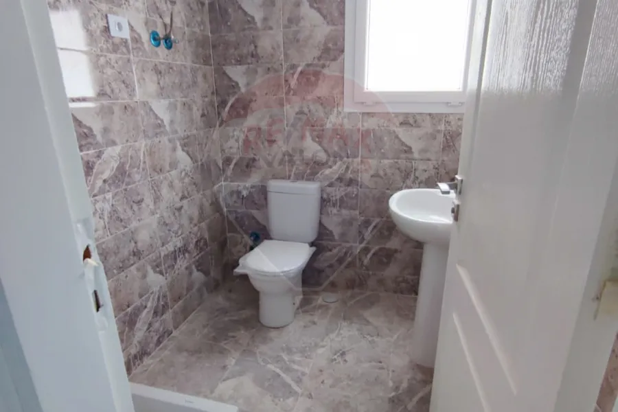 فيلا للبيع 290 م الساحل الشمالى ( قرية مرسيليا بيتش 4) - أول سكن