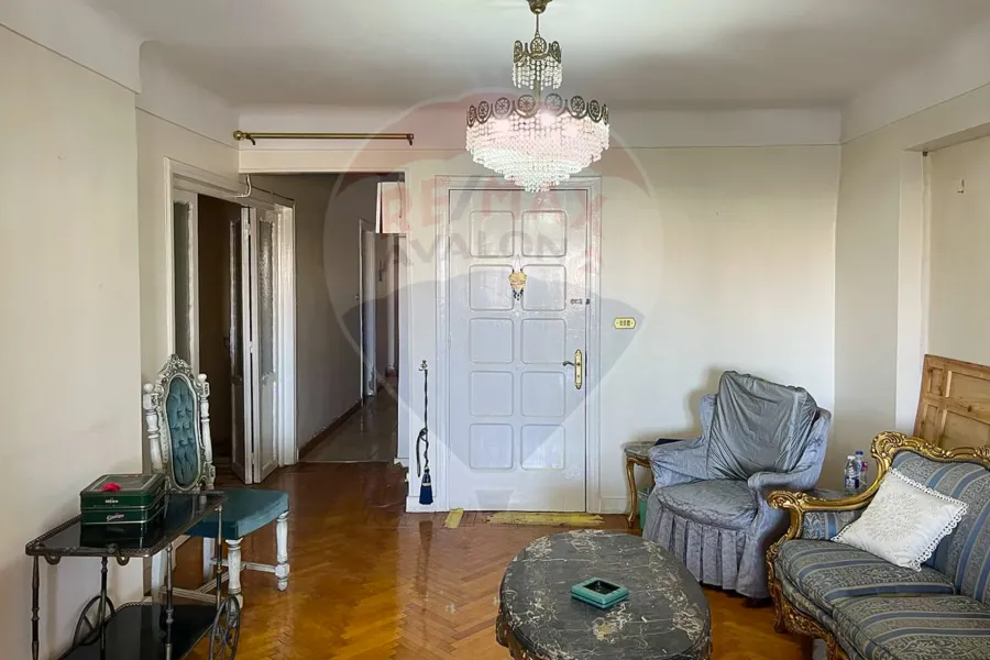 شقة للبيع 160م سبورتنج ترام (ش عمر لطفي)