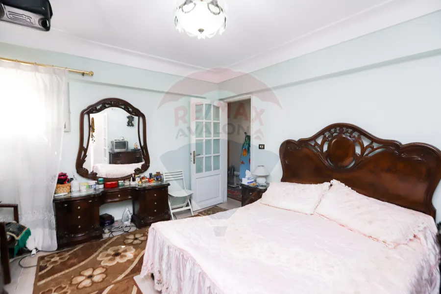 شقة للبيع 175 م سبورتنج ( خطوات من شارع ابوقير )