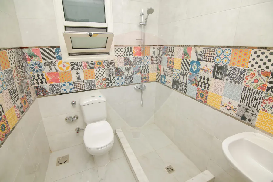 شقة للبيع 149 م سموحة (ايست تاورز)