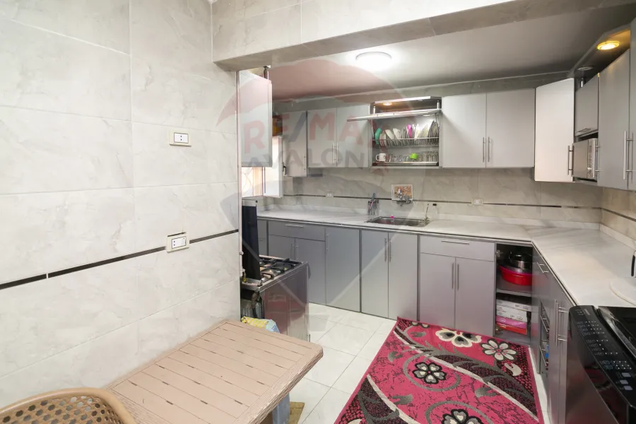 شقة للبيع 248 م السرايا (ش عبد السلام عارف)