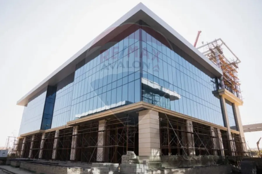 مقر إداري للبيع 46 م (Golden gate - التجمع الخامس)