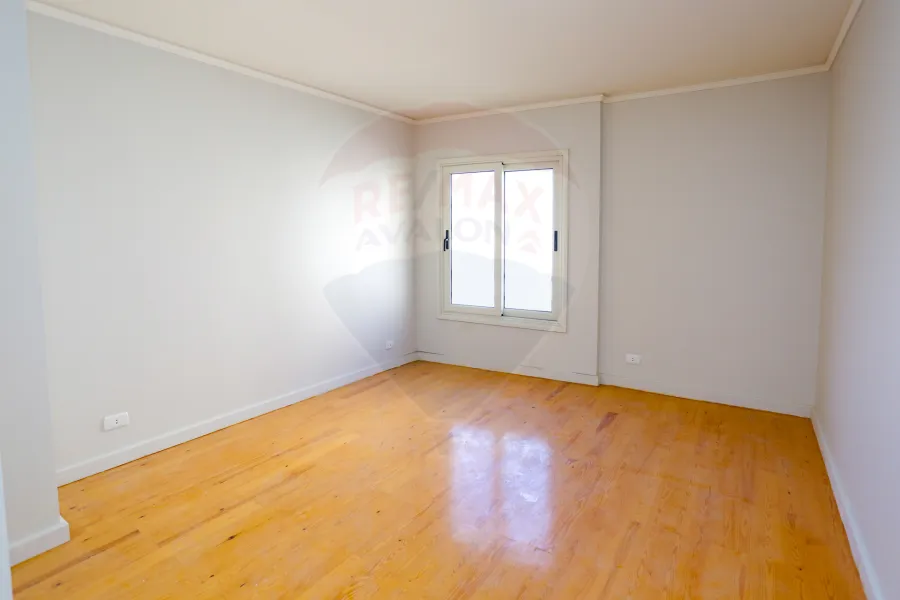 شقة للبيع  205م كفر عبده (ش الاسماعيلية - عمارة براند )