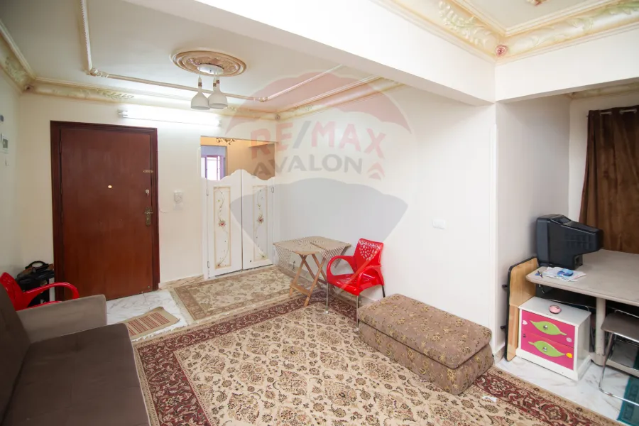 شقة للبيع 120 م  المندرة  (ش جمال عبدالناصر الرئيسي)