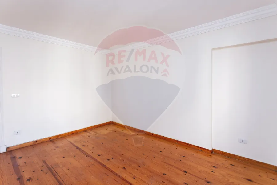 Apartment For Sale 205 m Louran (Sarhang St.)