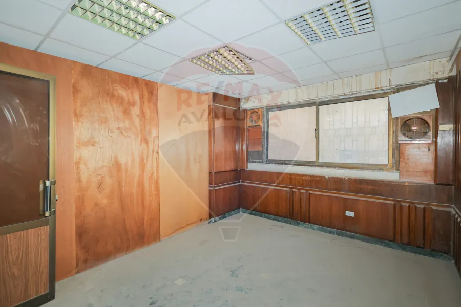 مقر إداري - تجاري للبيع 350 م سموحة (أمام مسجد حاتم)