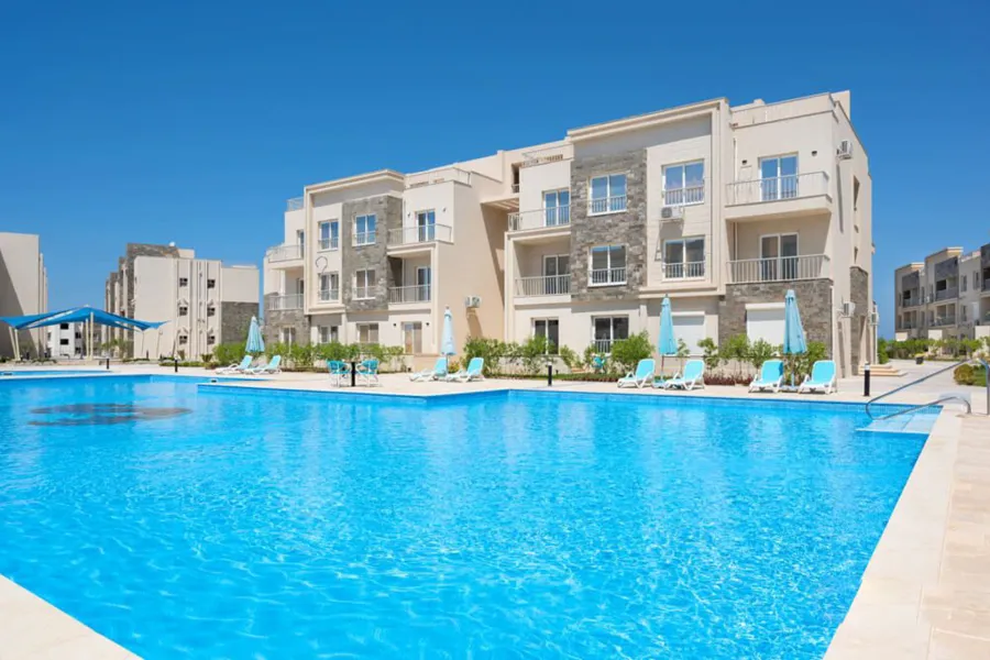 شاليه بروف للبيع (سي فيو - رأس الحكمة) 105 م