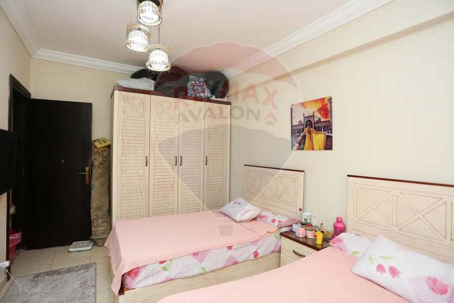 شقة للبيع 230 م + 48 م تراس  سموحة (حي الفيلات - عمارة براند)