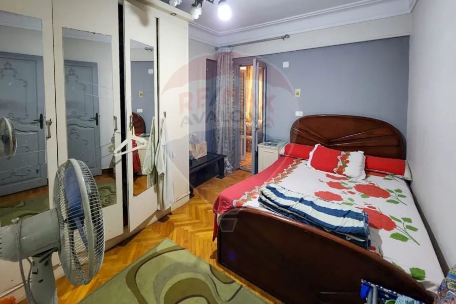 شقة للبيع 350 م سيدي جابر (رابع نمرة من البحر)