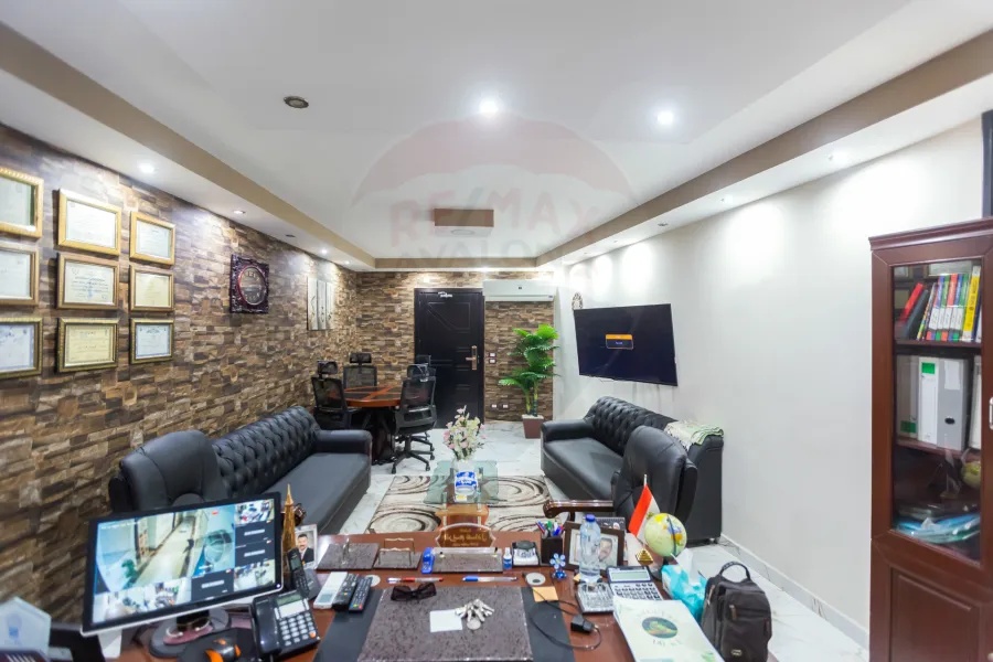 (شقة للبيع 130 م محطة الرمل ( برج الهندى - شارع شكور