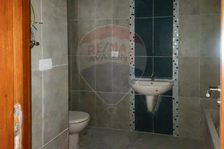 شقة للإيجار 175 م سموحة (جراند فيو)