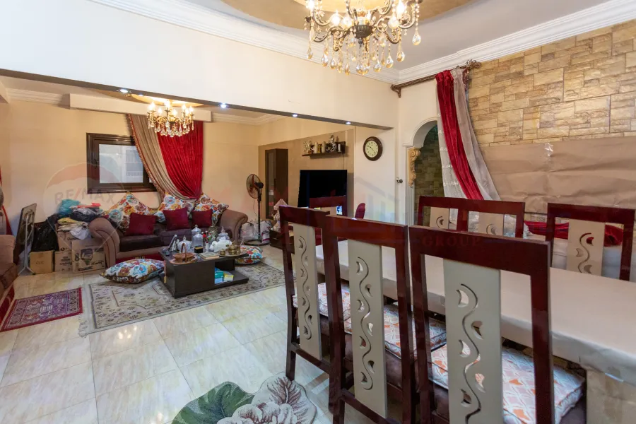 شقة للبيع 167 م سان ستيفانو (خطوات من البحر وبجوار الفورسيزون)