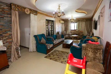 شقة للبيع 135 م جناكليس (ش عمر المختار)