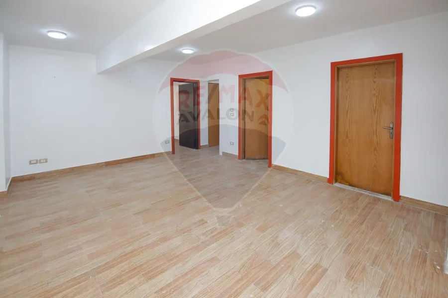 شقة للبيع 300 م  كفر عبده (ش قرادحي)