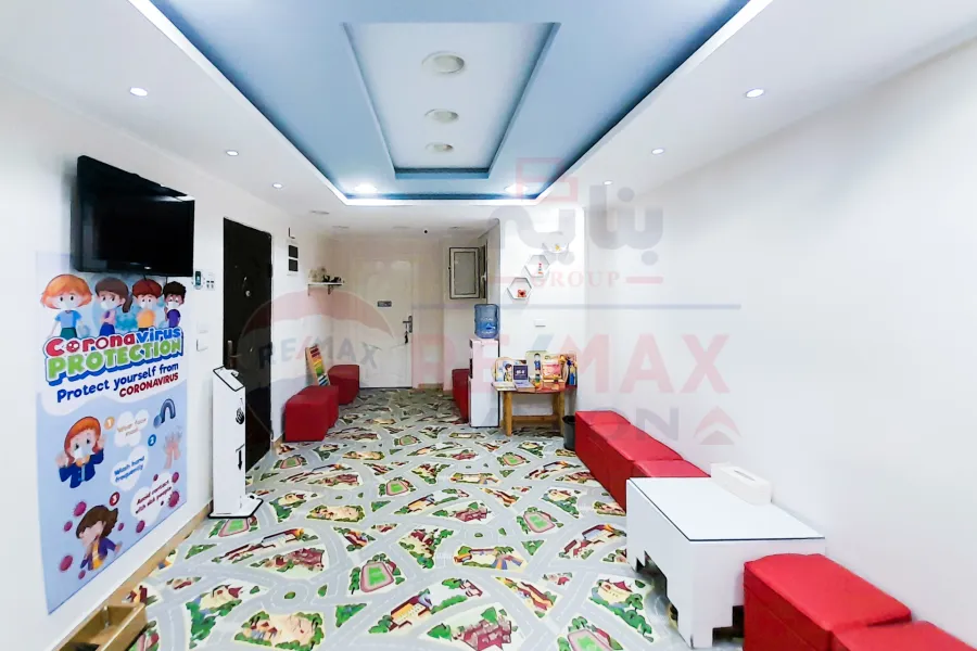 Administrative mezzanine For sale 237 m Gleem (Mostafa Maher St.)