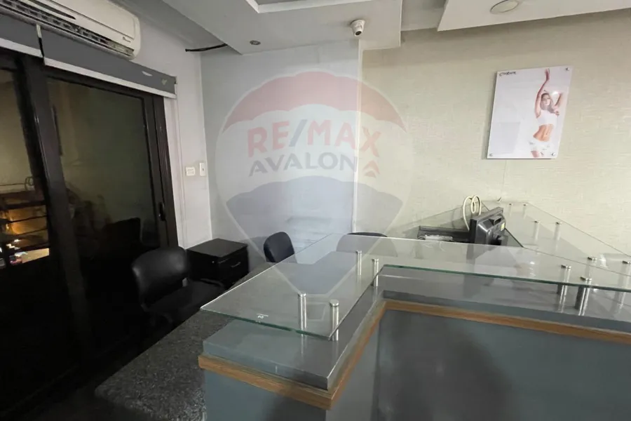 عيادة للايجار 115 م العصافرة (ش جمال عبد الناصر مباشرة)