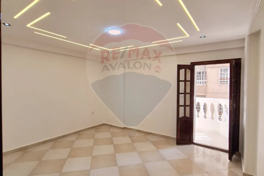 شقه للبيع  145 م ميامى (بين البحر وخالد ابن الوليد)