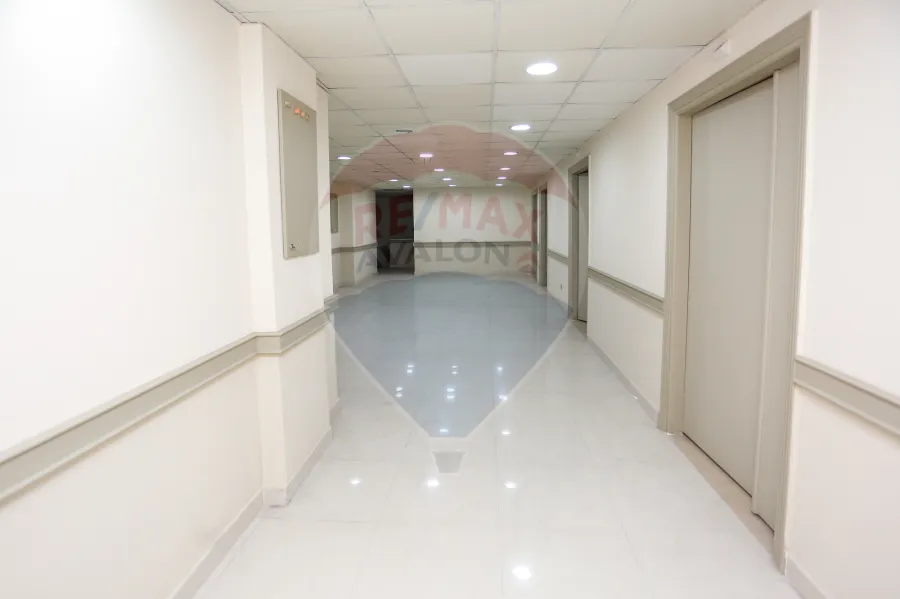 محل + ميزانين للايجار 380 م سموحه (ش فوزي معاذ)