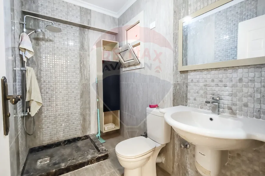 شقة للايجار 183 م سموحة الجديدة (كومباوند الصيادلة)