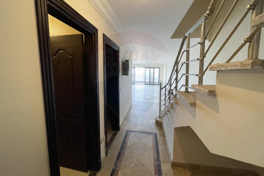 Administrative Duplex for rent 255 m Saba basha (directly on the sea - brand building)