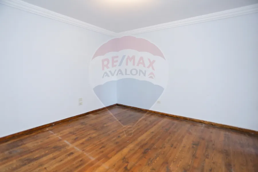 Apartment for sale 270 m Smouha (El Villat Distrect-steps from fawzia's palace