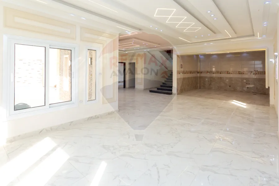 فيلا ستاند الون للبيع كينج مريوط (خلف المعهد العالي بالكينج) 500 م