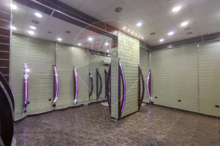 Shop for sale 100 m Janaklis (on the tram)