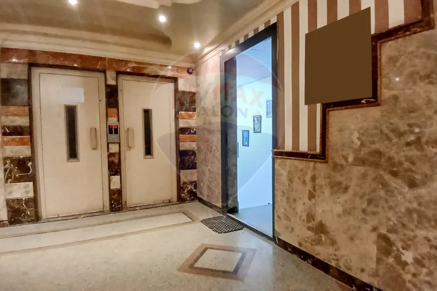 Administrative apartment for sale 120 m Glem (Mostafa Maher St.)