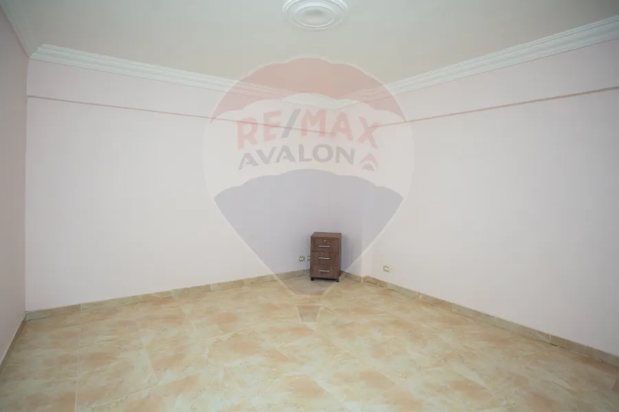 شقة للبيع 155 م  سيدي جابر الشيخ (ش احمد السيد)