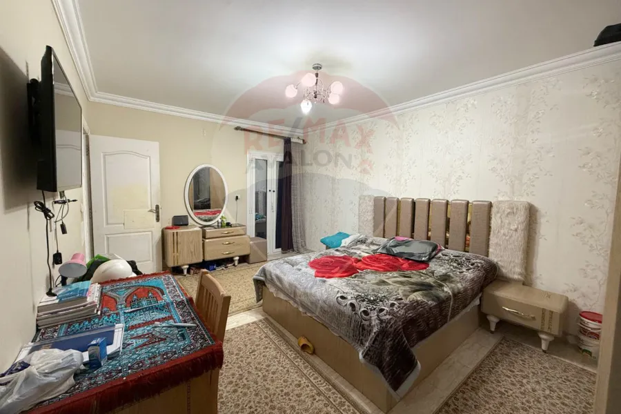 شقة للبيع 160 م لوران (ش عبد المنعم الدليل)