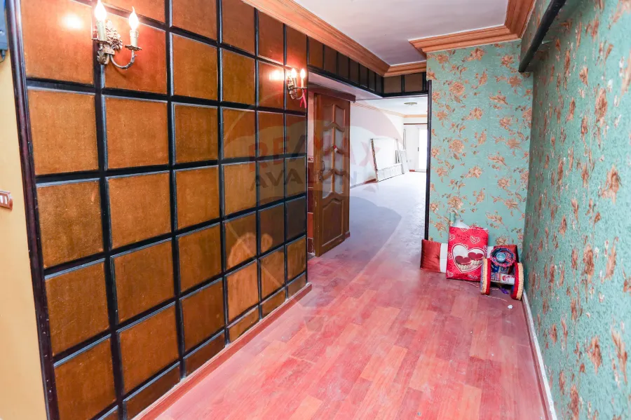 شقة للبيع 140 م السيوف ترام (خطوات من الترام )