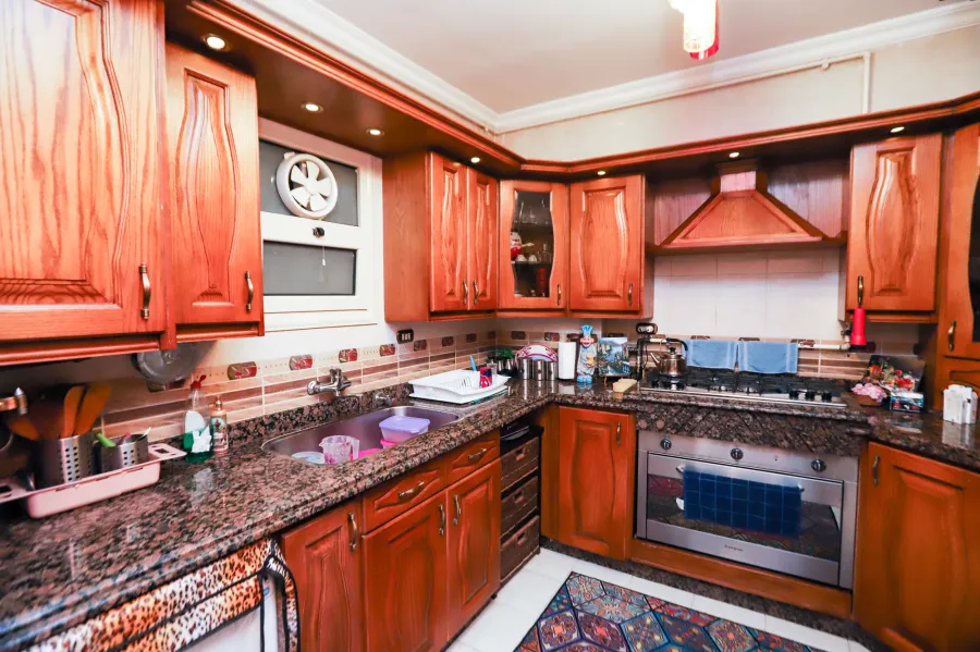 Apartment For Sale 160m Zezinia (Steps From Abou qier St.)