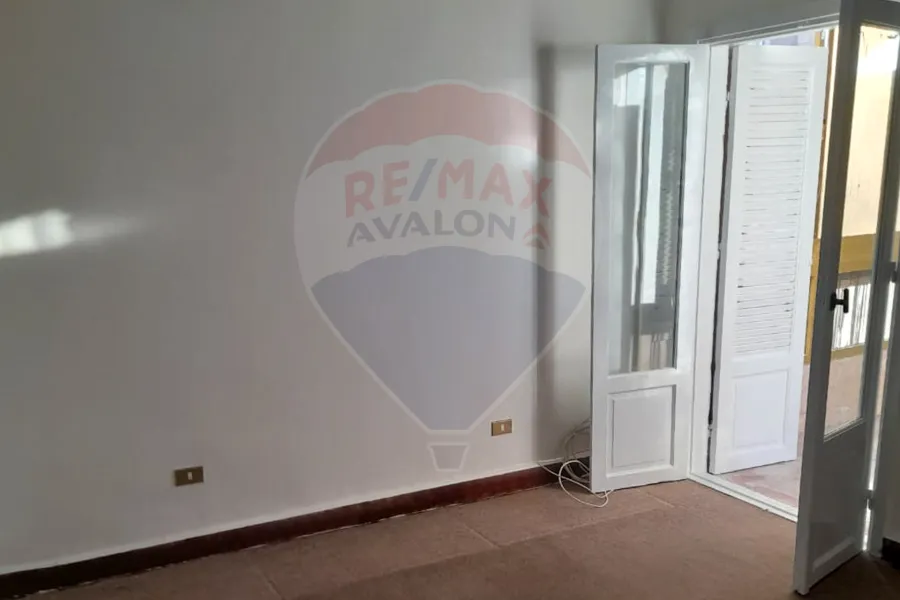 شقة للايجار 120 م مصطفي كامل (عمارات الضباط)