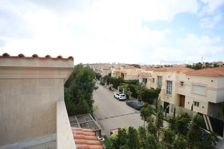 Twin house villa for sale 440 m King Mariout (Alex West)