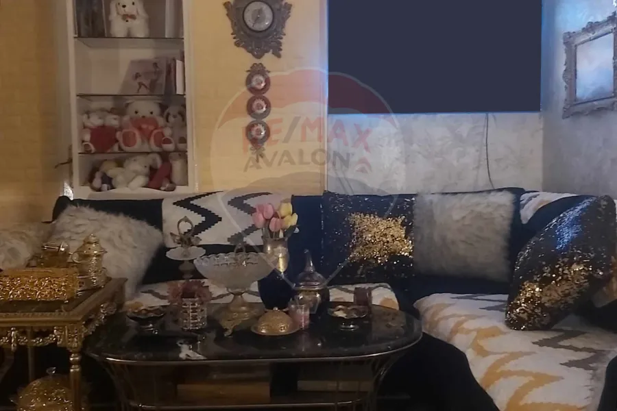 Apartment for sale 110 m Zezinia (Steps from Yahia Mosque)