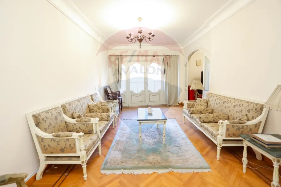 شقة للبيع 205 م لوران (خطوات من البحر)