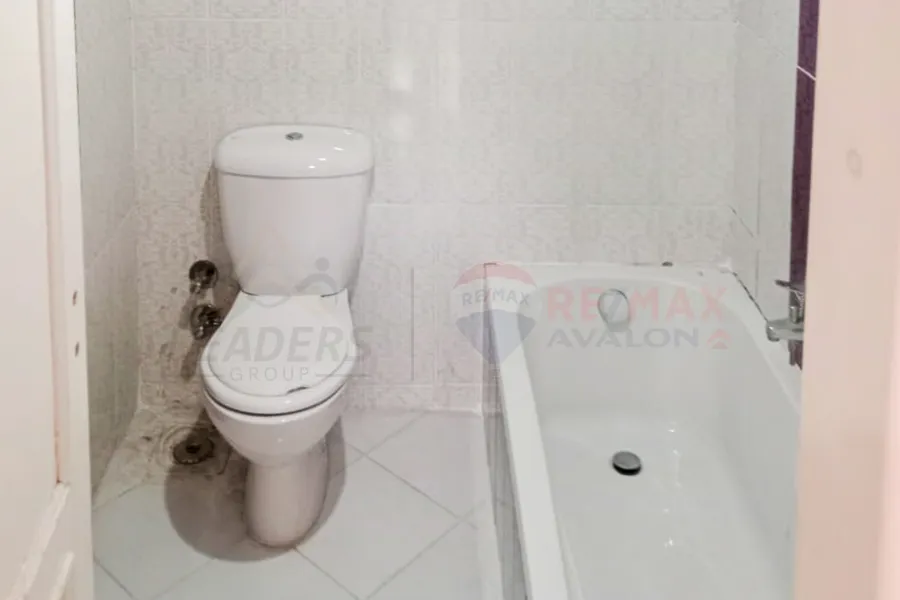 Apartment for sale 190 m Kafr Abdo (Sakinah Bint Al Hussein St.)