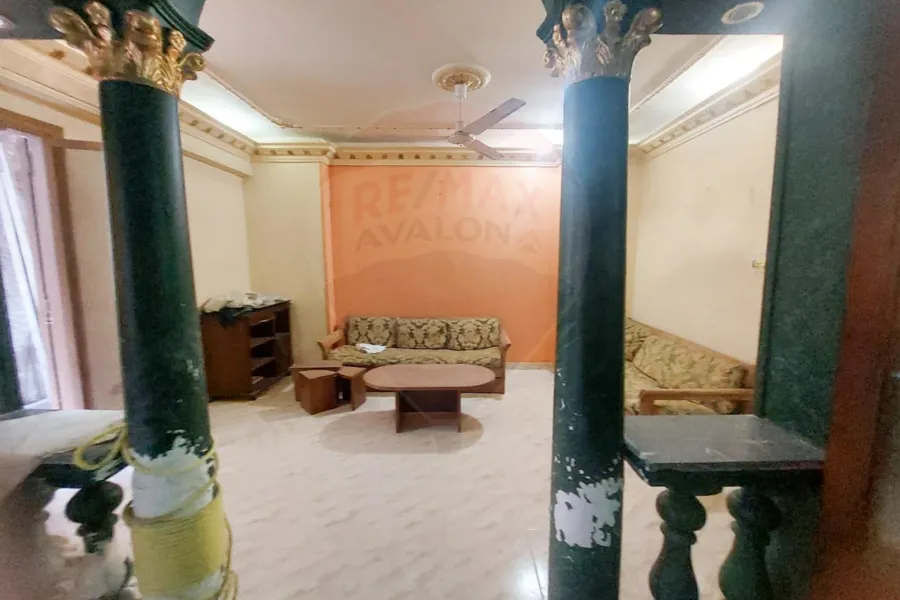 شقة للإيجار 130 م سيدى جابر  خطوات من شارع المشير