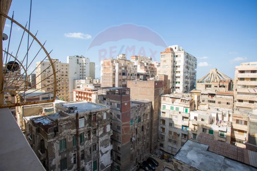 شقة للبيع 125 م سبورتنج (خطوات من البحر والترام)