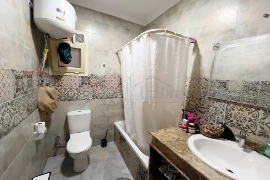 شقة للإيجار 170 م كفر عبده (ميدان سانت جيني)