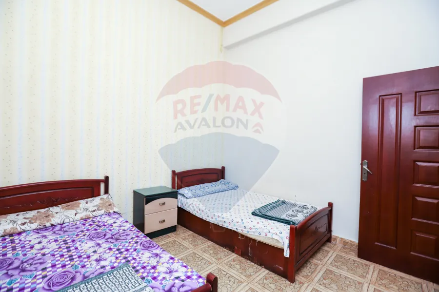 شاليه للبيع 220 م المعمورة الشاطئ ( شاليه صف تاني بحر  )