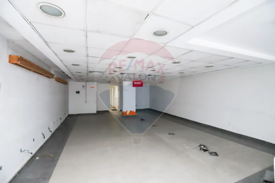 Commercial shop for rent 220 m louran (Al aqbal st)