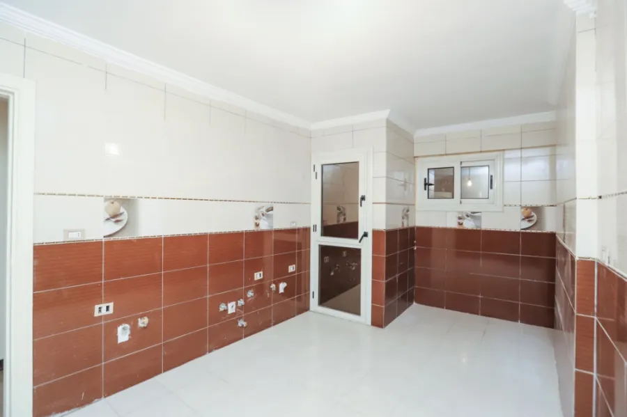 Apartment for sale 225m Smouha - Fawzi Moaz St (Sama Smouha Towers)